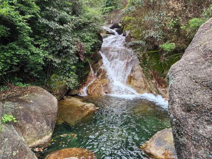 救援受困的向导